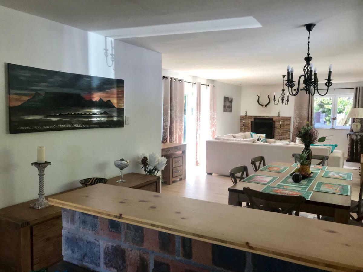 African In Table View Cape Town