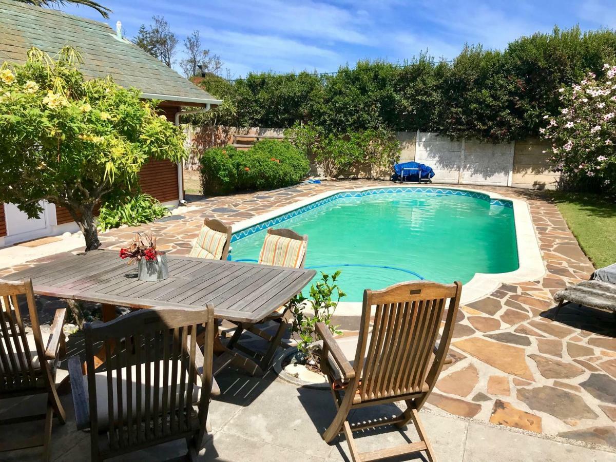 Holiday home African In Table View Cape Town