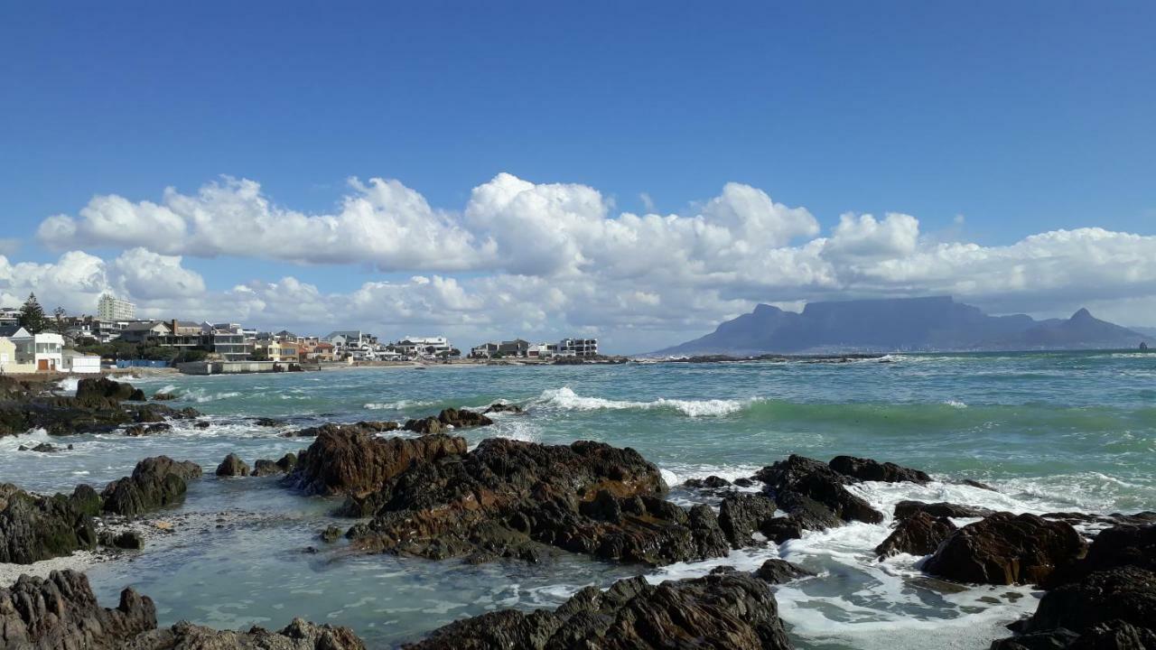 African In Table View * Cape Town